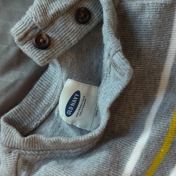 Old Navy Long Sleeve Shirts Toddler Boys 18 Months - Picture 5 of 13